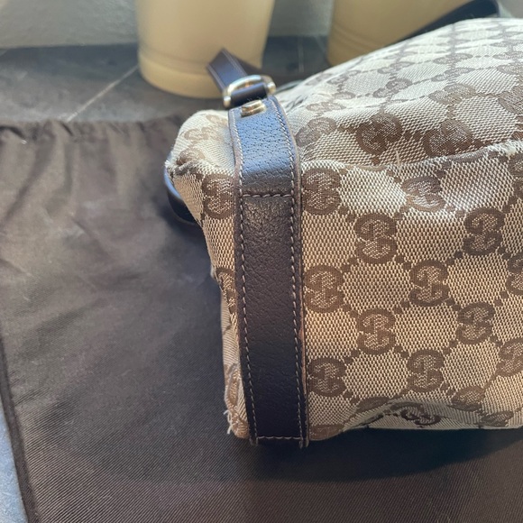 Gucci Medium Canvas Abbey Purse - Picture 9 of 16